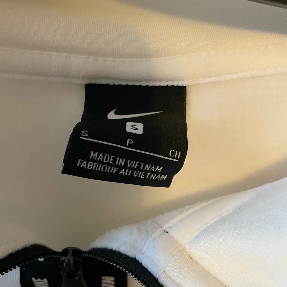 Nike white never worn pullover - Picture 5 of 7